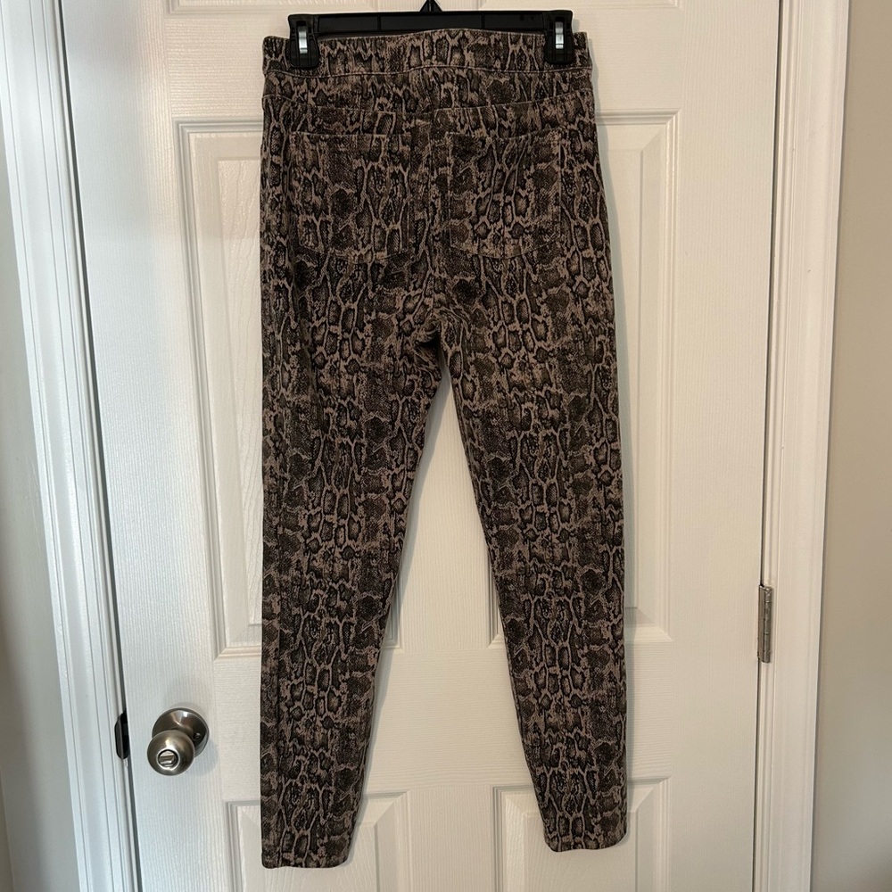 Spanx Snakeskin Skinny Jeggings, M - Picture 3 of 6